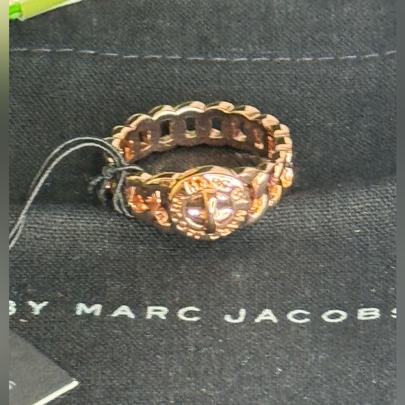 MARC by MARC JACOBS - NWT Turnlock Rose Gold Fashion Sz M/L (7-8) - Picture 7 of 7